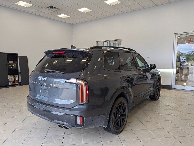 Vehicle image 15 of 74