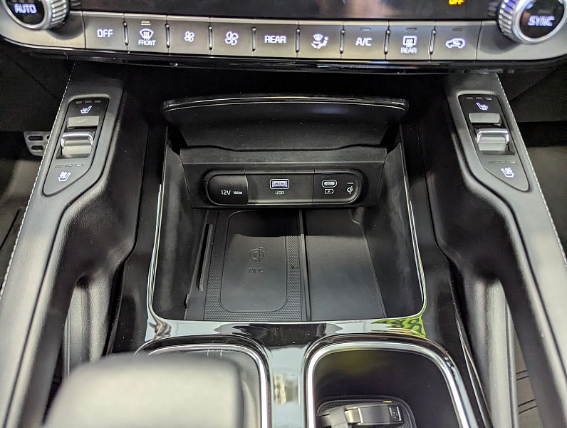 Vehicle image 64 of 74