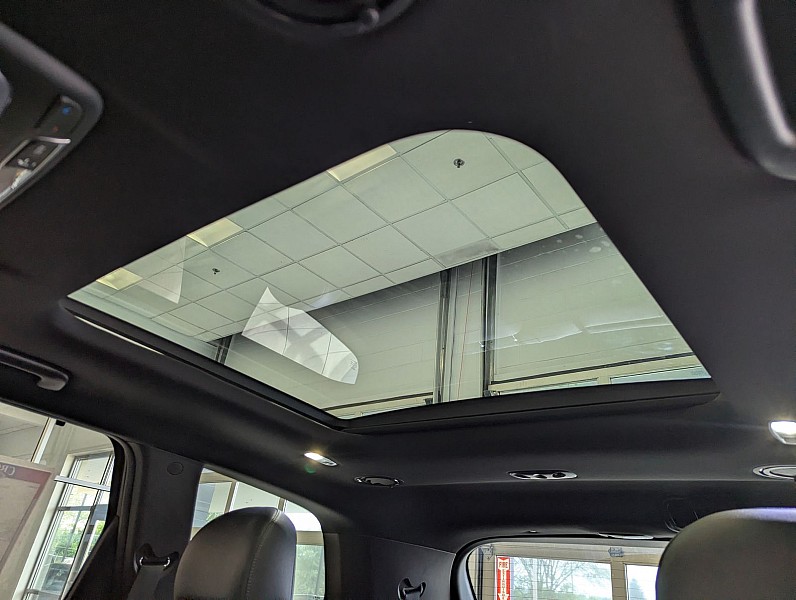 Vehicle image 45 of 74