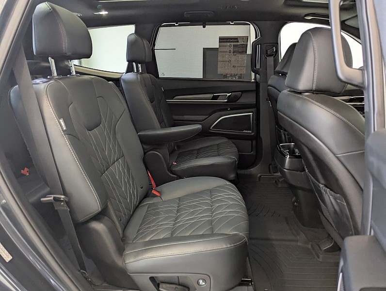 Vehicle image 54 of 74