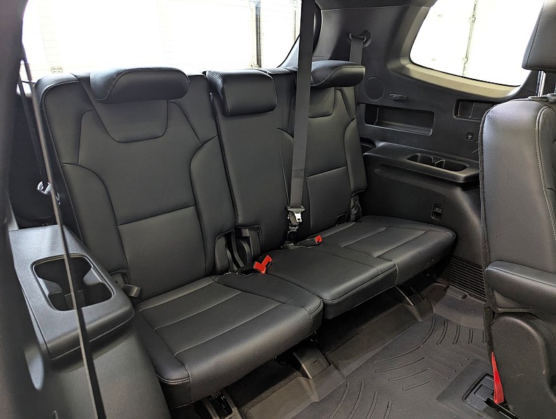 Vehicle image 52 of 74
