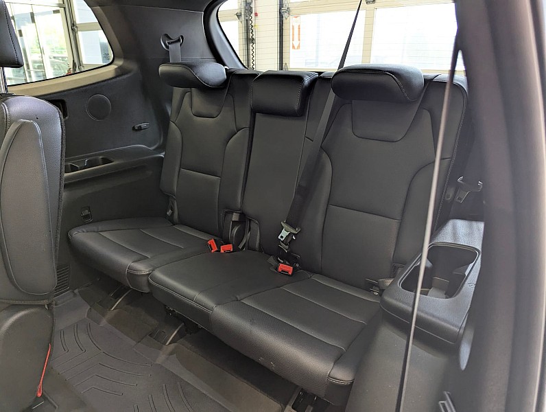 Vehicle image 48 of 74
