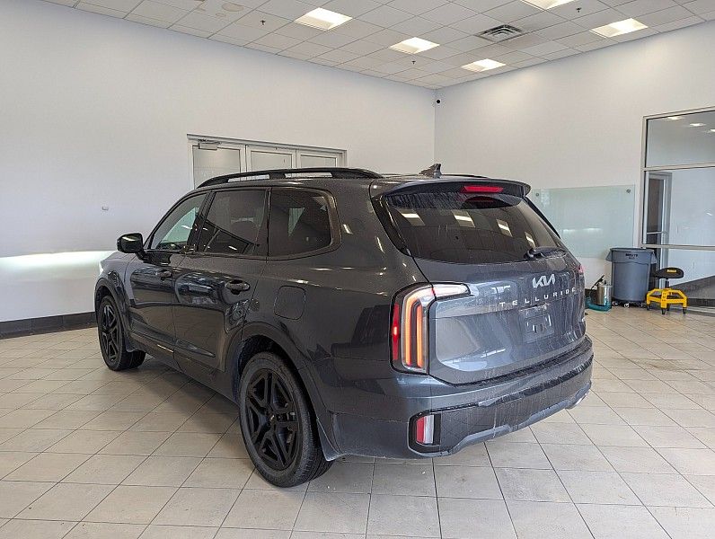 Vehicle image 16 of 74