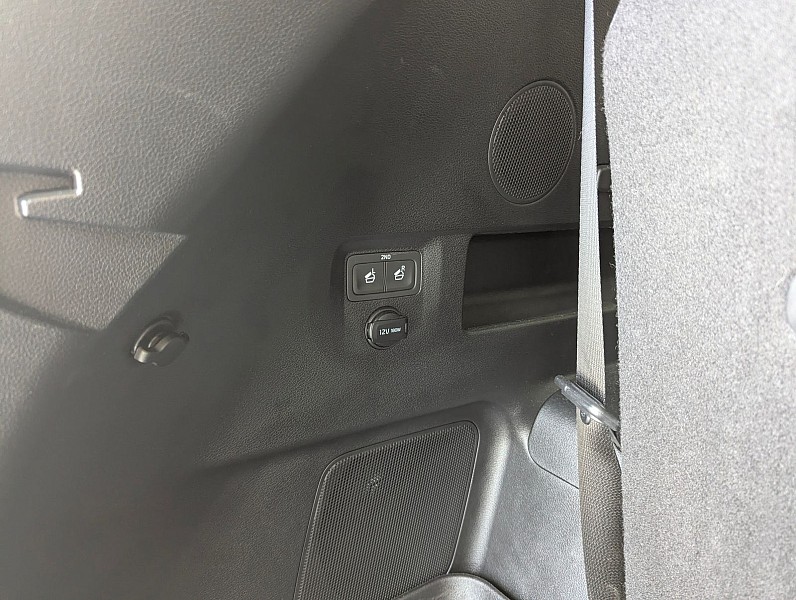 Vehicle image 50 of 74