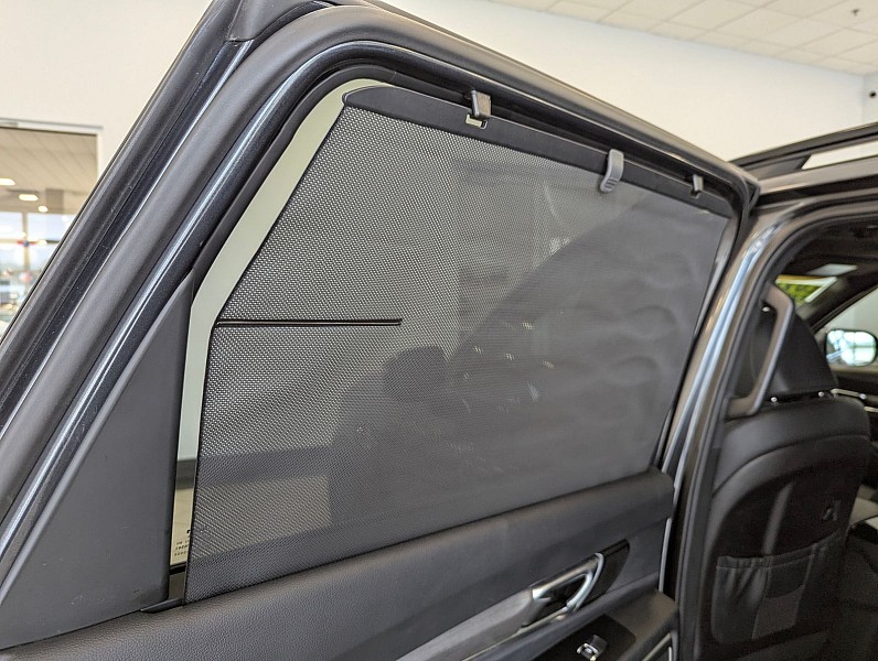 Vehicle image 46 of 74