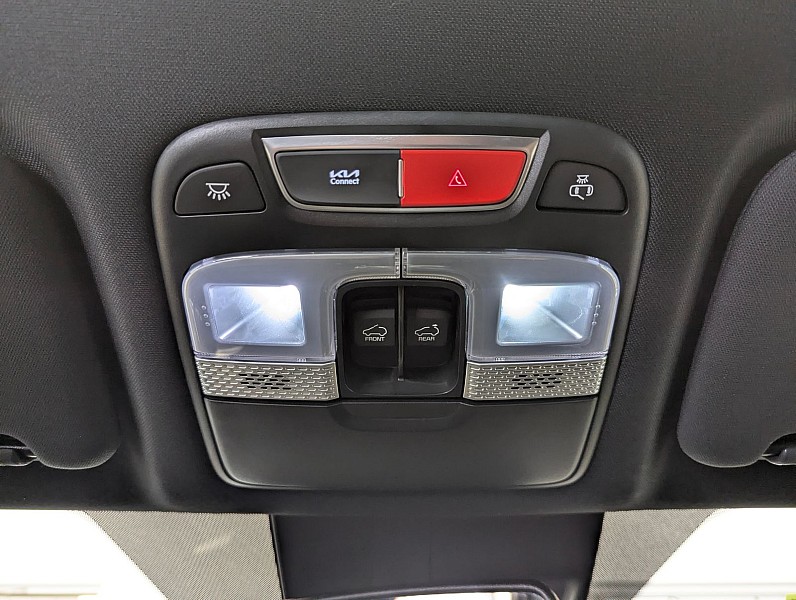 Vehicle image 72 of 74