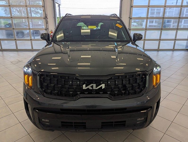 Vehicle image 6 of 74