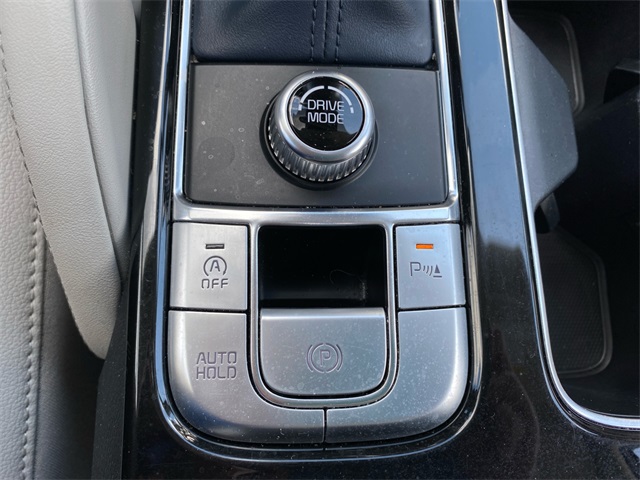 Vehicle image 43 of 45