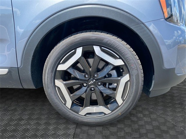 Vehicle image 11 of 45