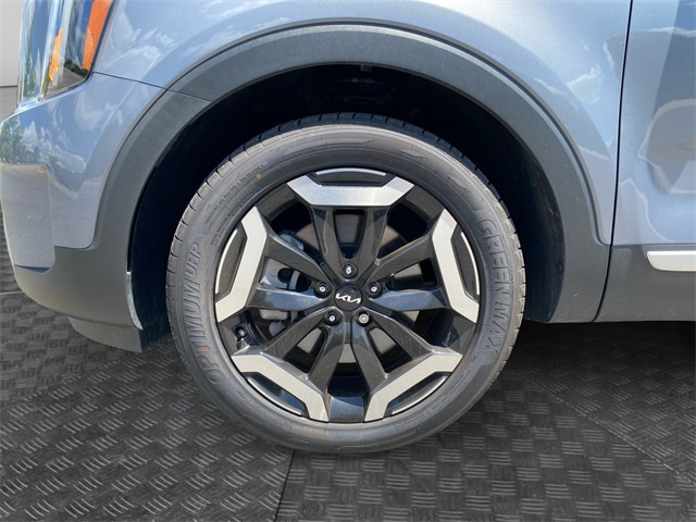Vehicle image 12 of 45