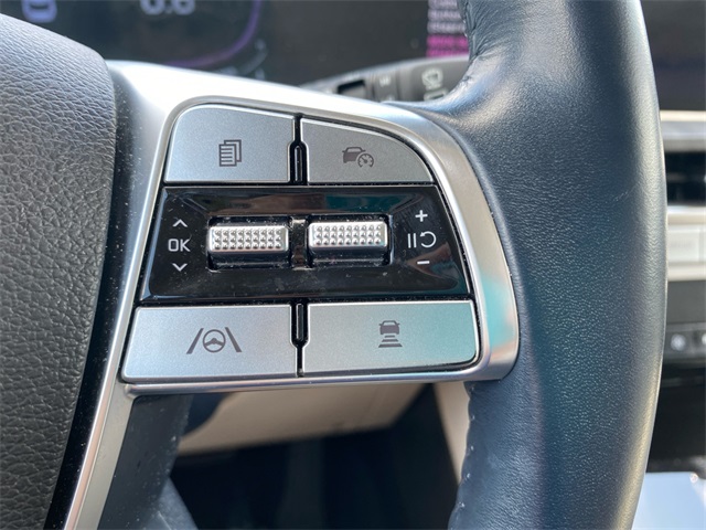 Vehicle image 44 of 45