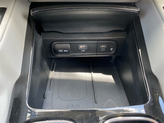Vehicle image 42 of 45
