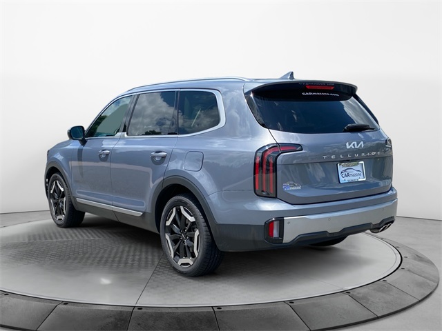 Vehicle image 7 of 45