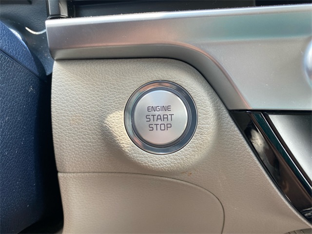 Vehicle image 39 of 45