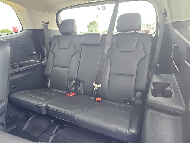 Vehicle image 8 of 26