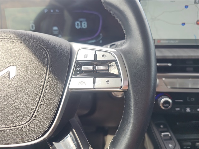 Vehicle image 13 of 26