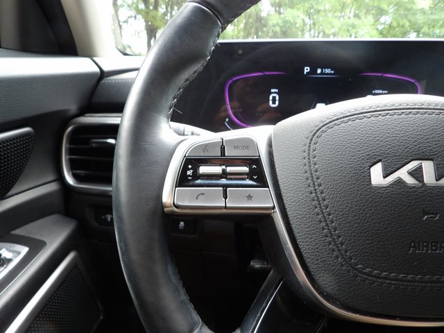 Vehicle image 27 of 29