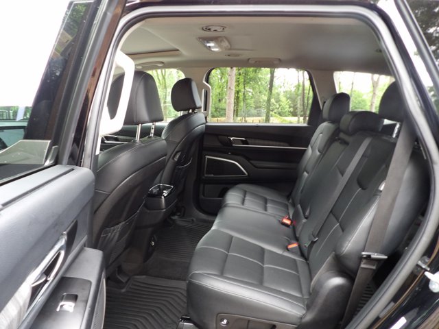 Vehicle image 14 of 29