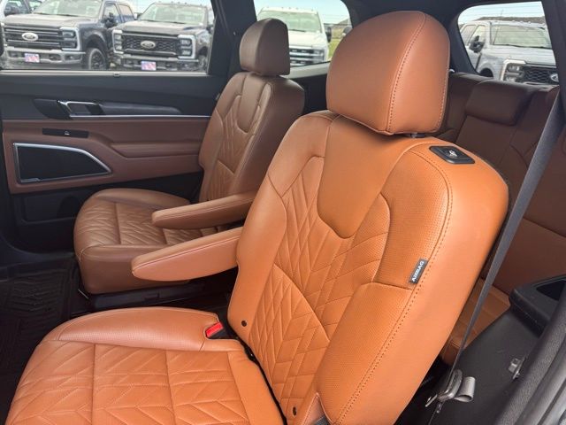 Vehicle image 16 of 35