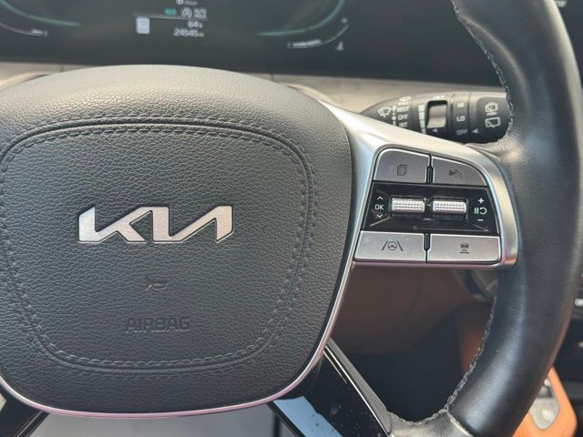 Vehicle image 29 of 35