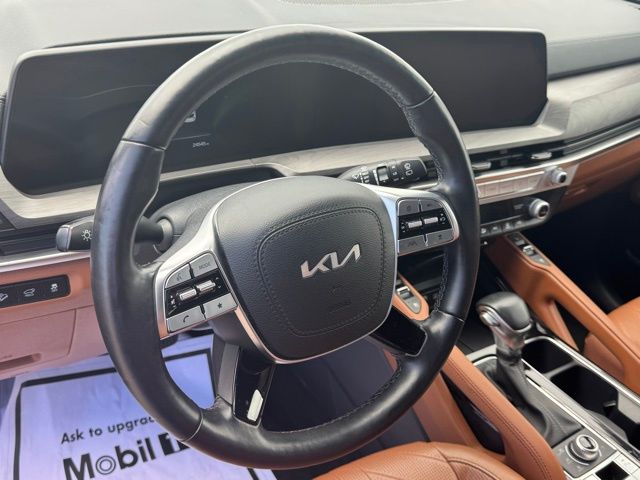 Vehicle image 12 of 35