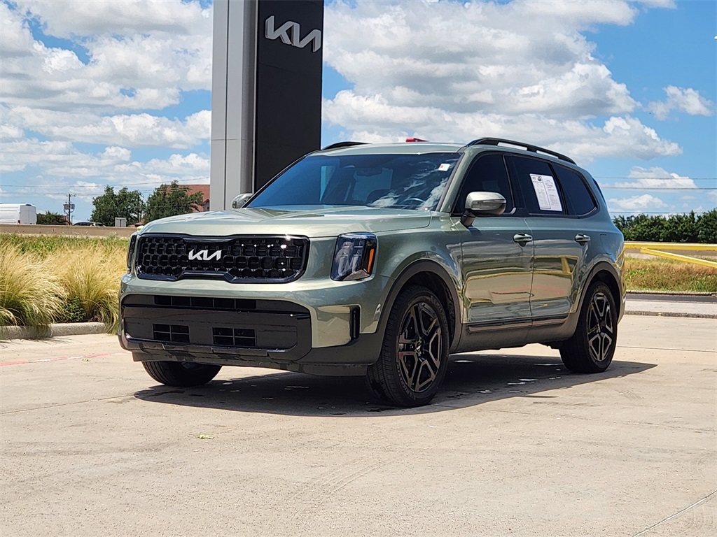 Vehicle image 1 of 33