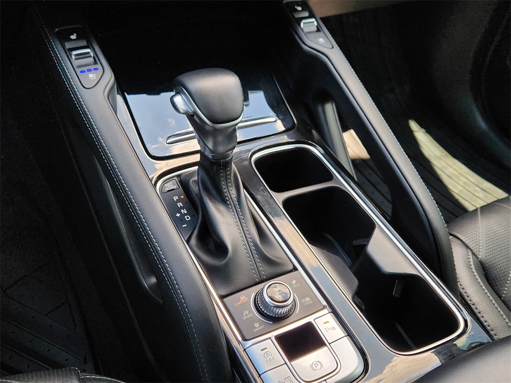 Vehicle image 20 of 33