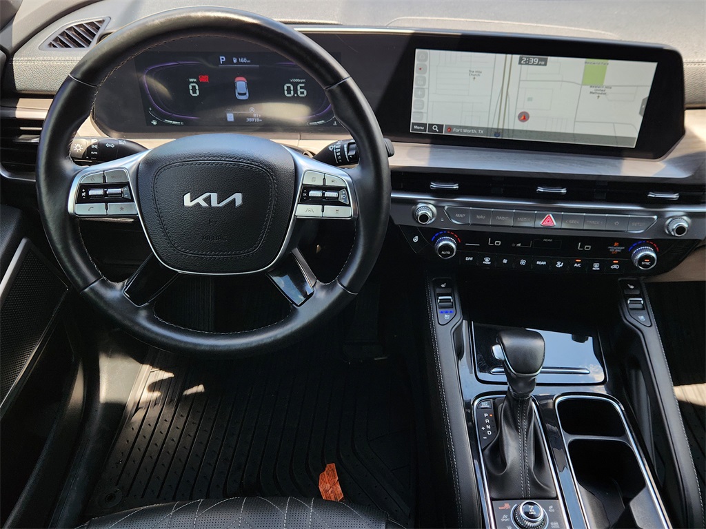 Vehicle image 27 of 33