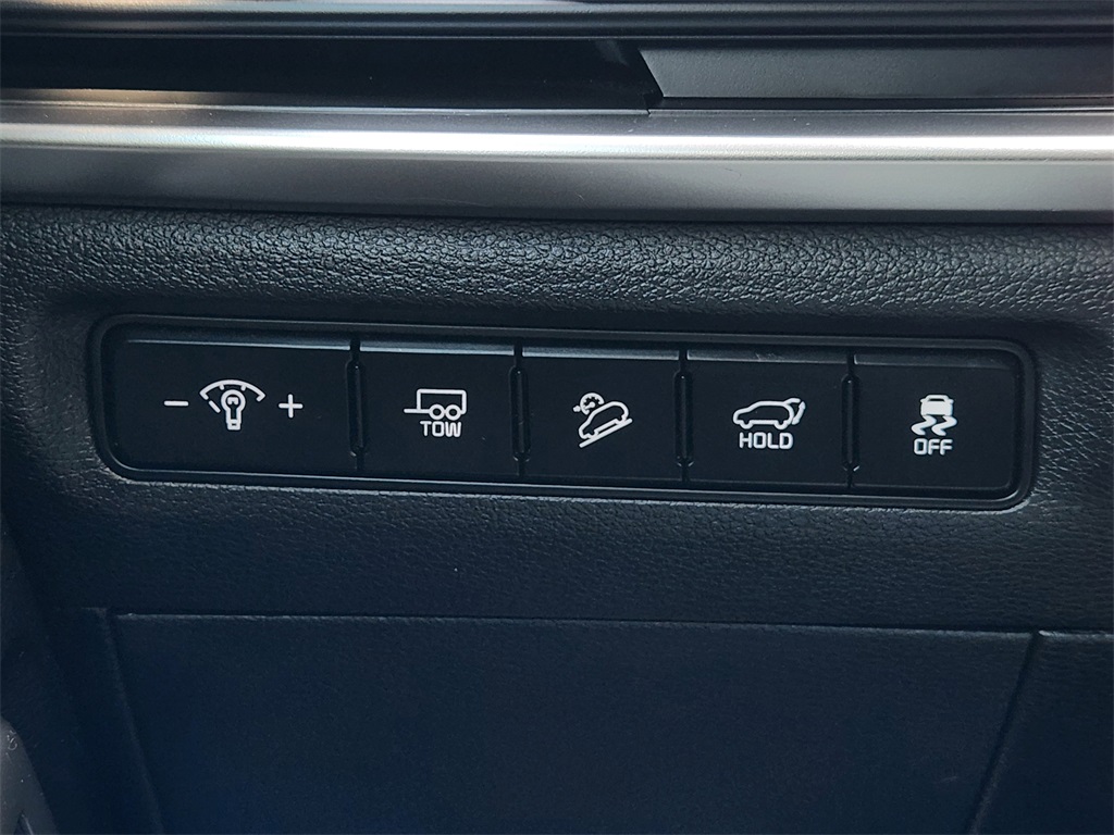 Vehicle image 22 of 33