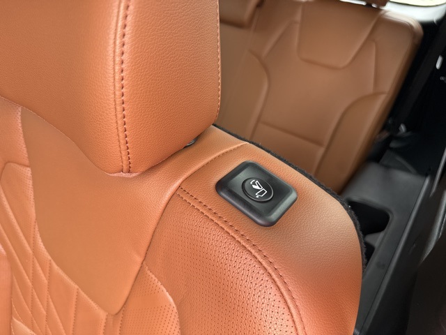 Vehicle image 42 of 71