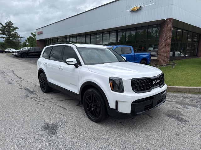Vehicle image 9 of 71