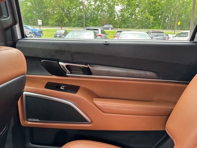 Vehicle image 48 of 71