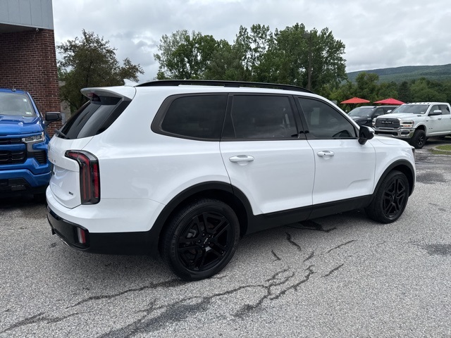 Vehicle image 20 of 71