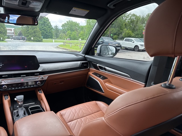 Vehicle image 63 of 71