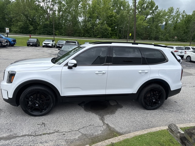 Vehicle image 31 of 71