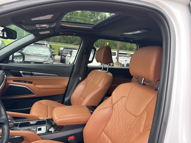 Vehicle image 41 of 71