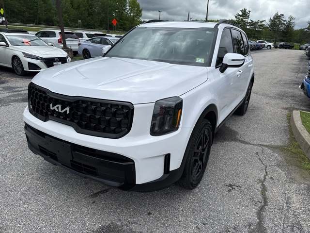 Vehicle image 4 of 71