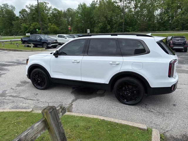 Vehicle image 26 of 71