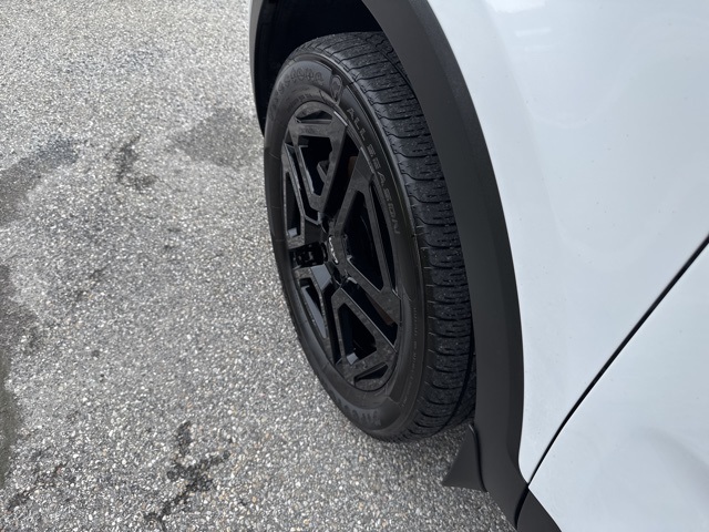 Vehicle image 35 of 71