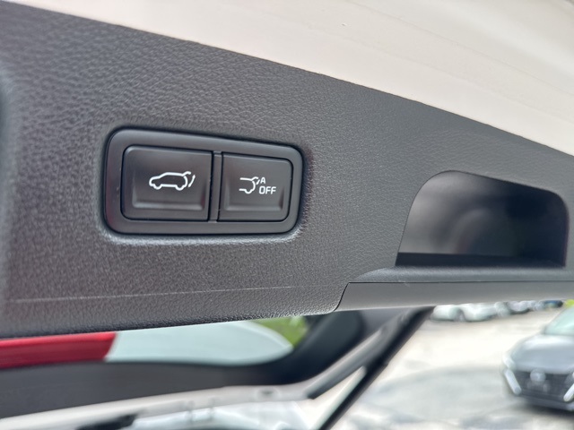 Vehicle image 70 of 71