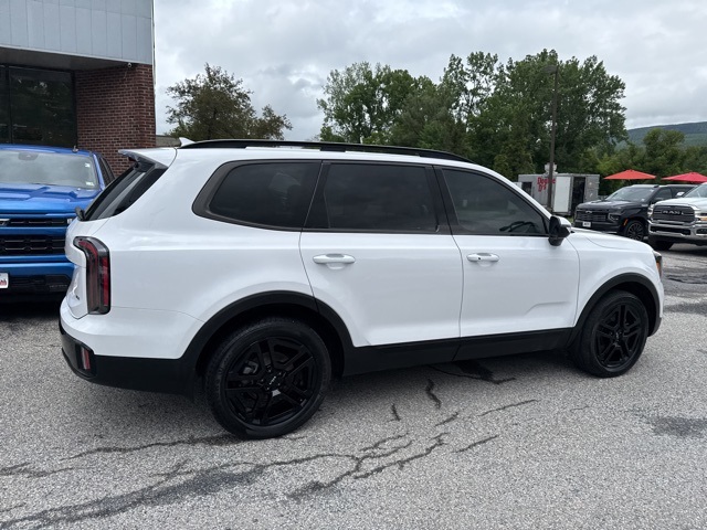 Vehicle image 17 of 71