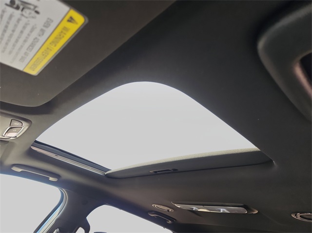 Vehicle image 13 of 34