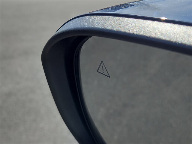 Vehicle image 22 of 34