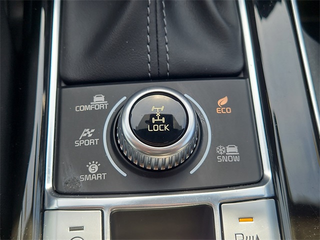 Vehicle image 16 of 34