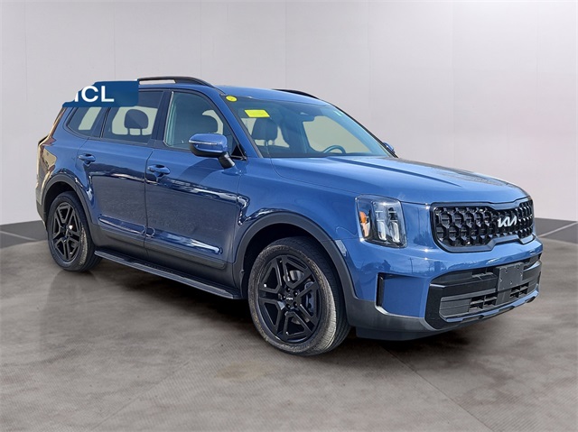 Vehicle image 3 of 34