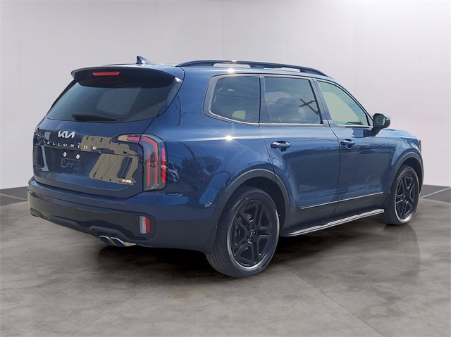 Vehicle image 4 of 34