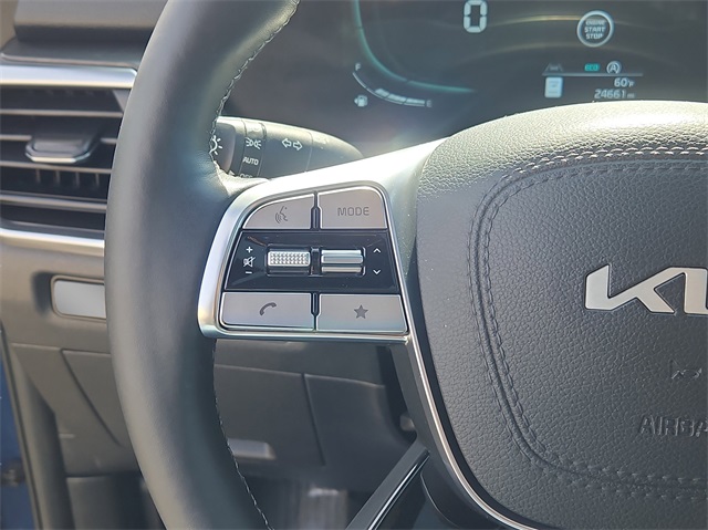 Vehicle image 24 of 34