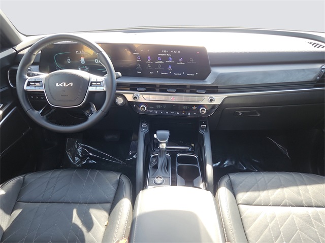 Vehicle image 10 of 34
