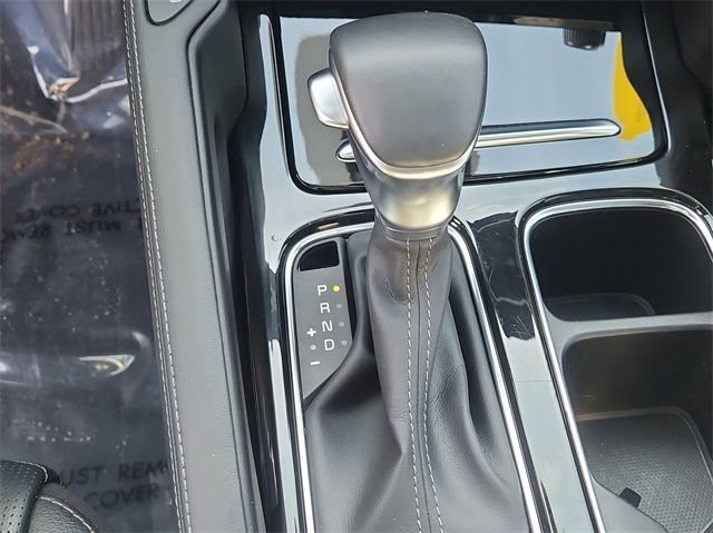 Vehicle image 28 of 34