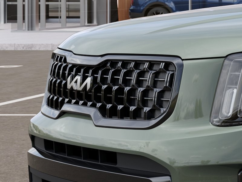 Vehicle image 13 of 27